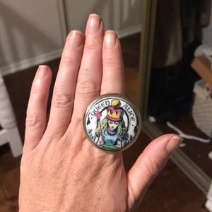 Tarina Tarantino queen alice cocktail ring